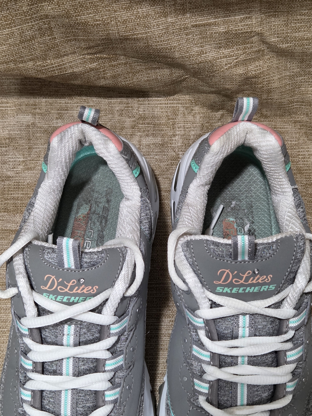 Skechers D'Lites Sparkling Rain sneakers in Gray Womens 9.5 - Picture 6 of 10